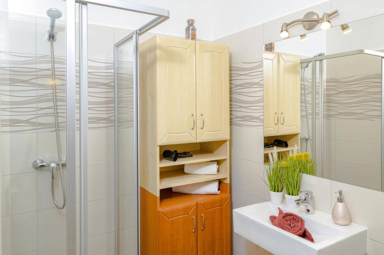 Illes Apartmanok Ii. Hajdúszoboszló Εξωτερικό φωτογραφία
