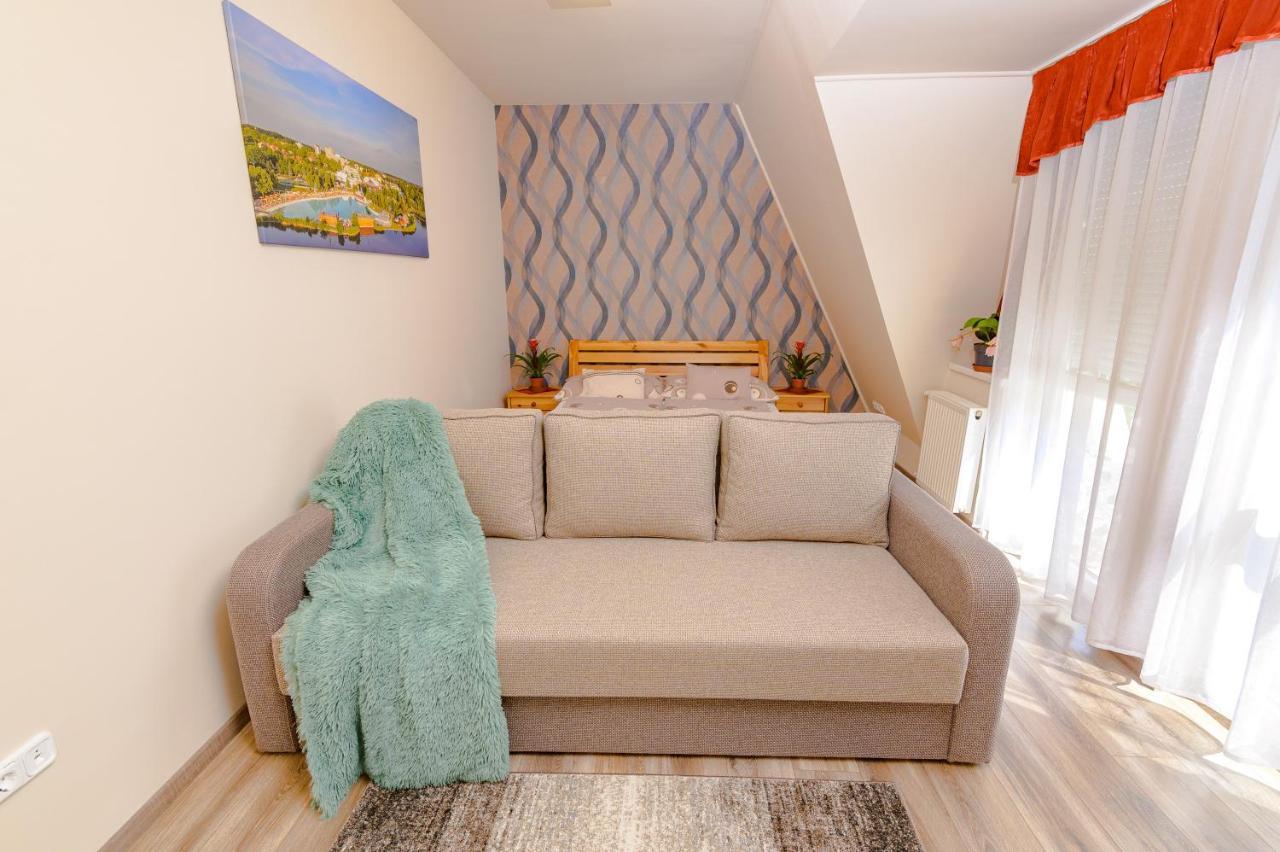Illes Apartmanok Ii. Hajdúszoboszló Εξωτερικό φωτογραφία