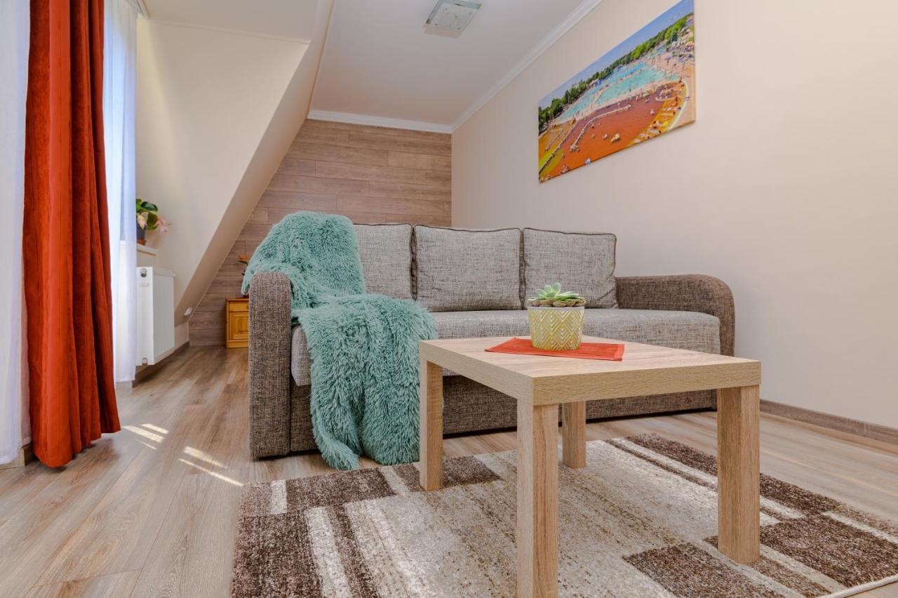 Illes Apartmanok Ii. Hajdúszoboszló Εξωτερικό φωτογραφία